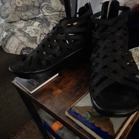 7 Sketchers Black Wedges - Picture 1 of 1
